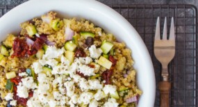 https://www.mlds.nl/content/uploads/Griekse-quinoa-salade-Verkleind-scaled-1-edited-285x154.jpg