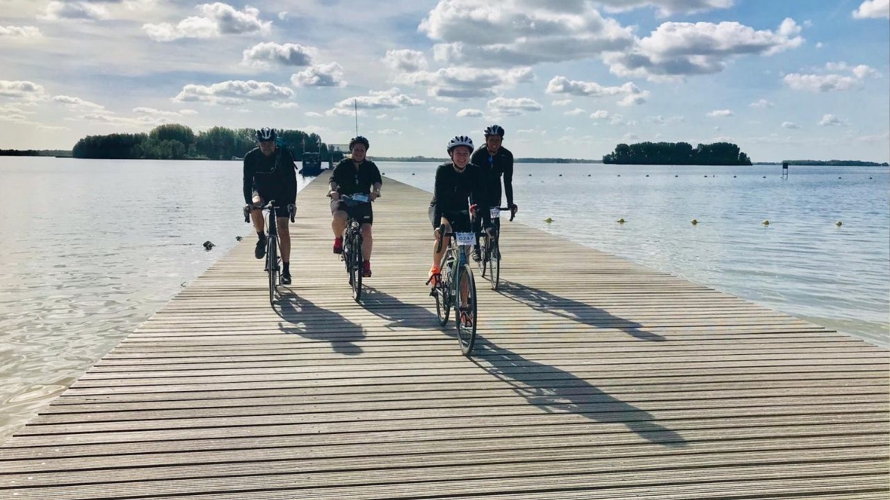 https://www.mlds.nl/content/uploads/Mensen-op-fiets-bij-de-Zuiderzee.jpg